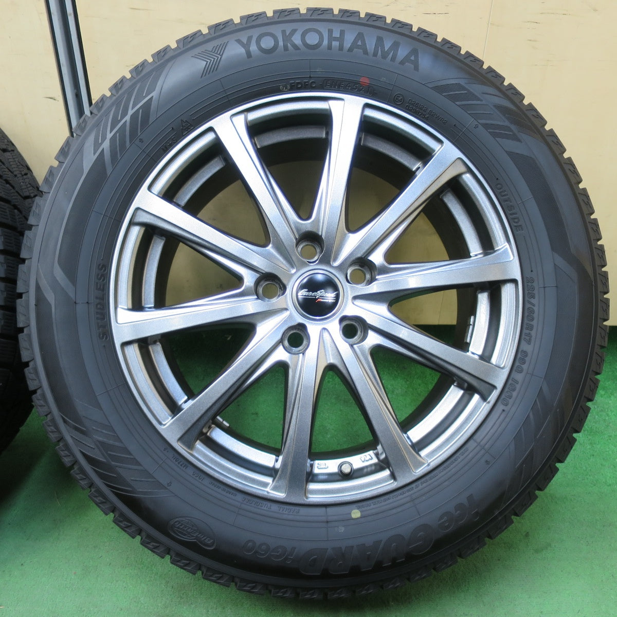 バリ溝!22年!キレイ!9.5分以上★スタッドレス 225/60R17 ヨコハマ アイスガード iG60 EuroSpeed MANARAY SPORT ユーロスピード マナレイ 17インチ PCD114.3/5H★5051008イス
