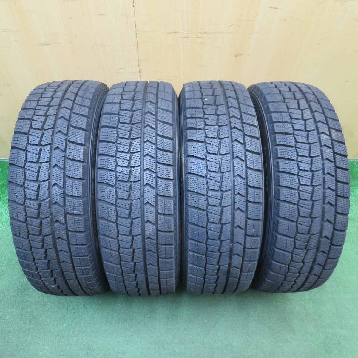 ほぼ未使用!24年!キレイ★スタッドレス 185/60R15 ダンロップ ウインターマックス WM02 D.O.S. DOS 15インチ PCD100/4H★6020909NJス