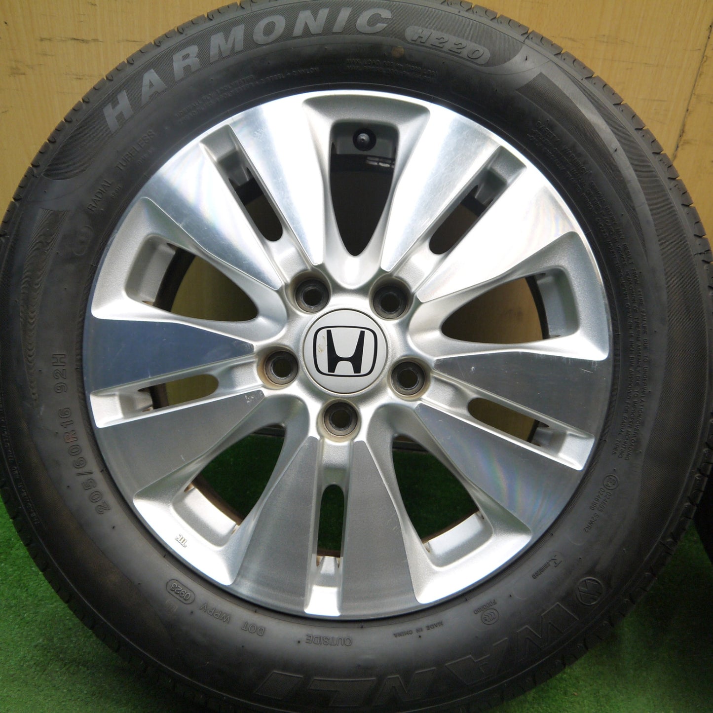 超バリ溝!23年!ほぼ10分★ホンダ RK5 ステップワゴン 純正 205/60R16 ワンリ HARMONIC H220 16インチ PCD114.3/5H★5041105Hノ