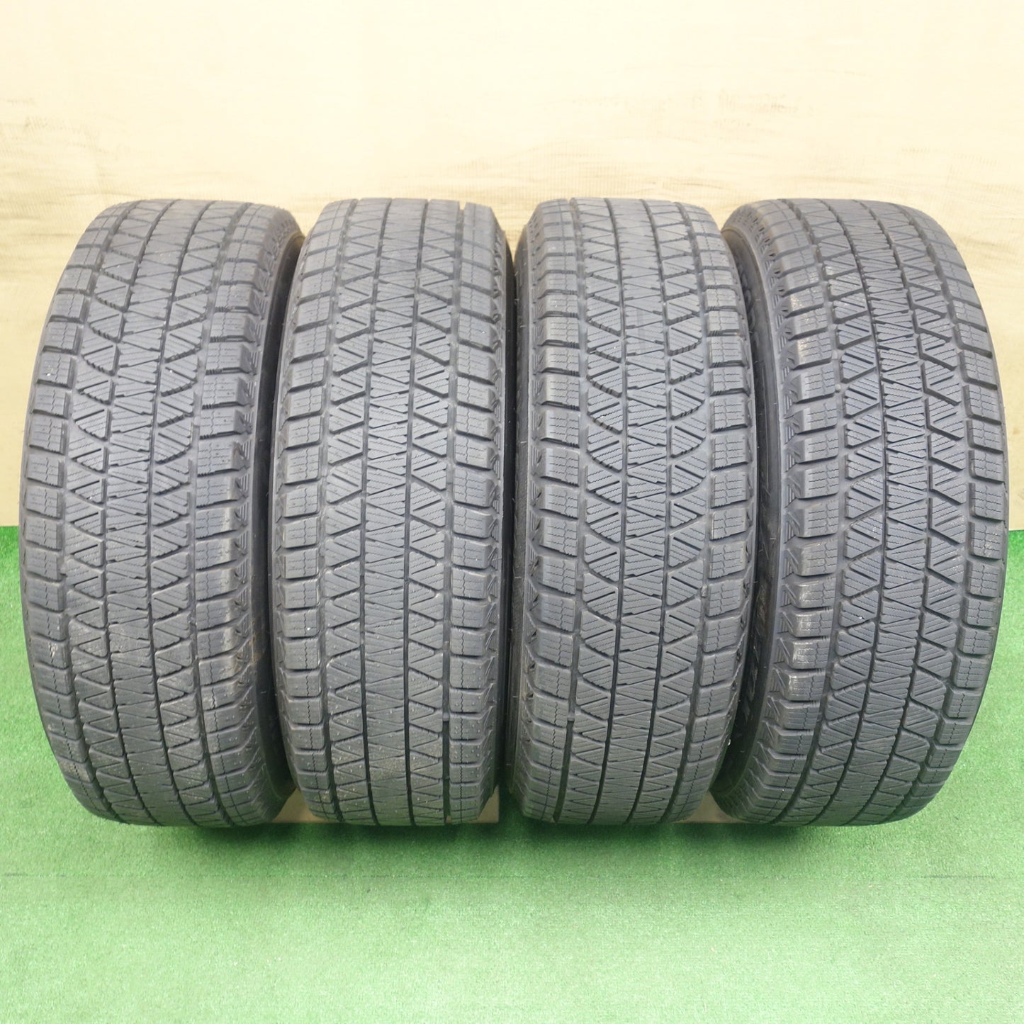 バリ溝!24年!9.5分★MAK KOLN 225/65R17 スタッドレス ブリヂストン ブリザック DM-V3 ケルン 17インチ PCD114.3/5H★6020202KTス