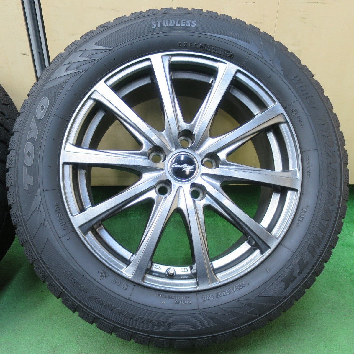 キレイ★スタッドレス 225/60R17 トーヨー ウインター トランパス TX EuroSpeed MANARAY SPORT PCD114.3/5H★5022104イス