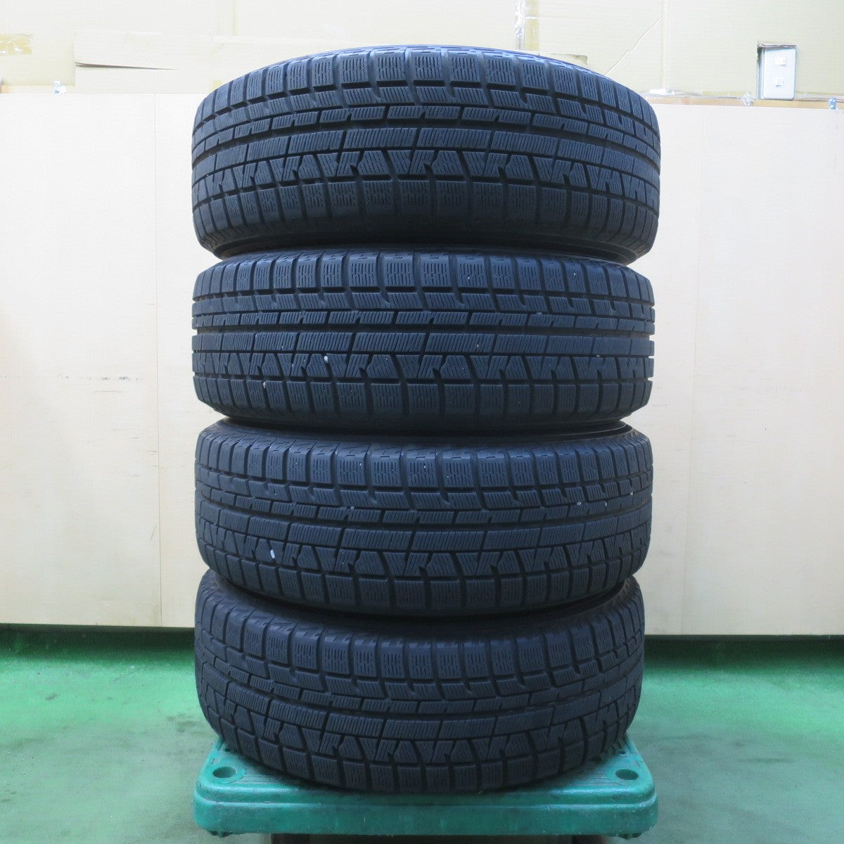 バリ溝!9分★スタッドレス 215/65R16 ヨコハマ アイスガード iG50 プラス giro ギロ 16インチ PCD100 114.3/5H マルチ★6022303イス