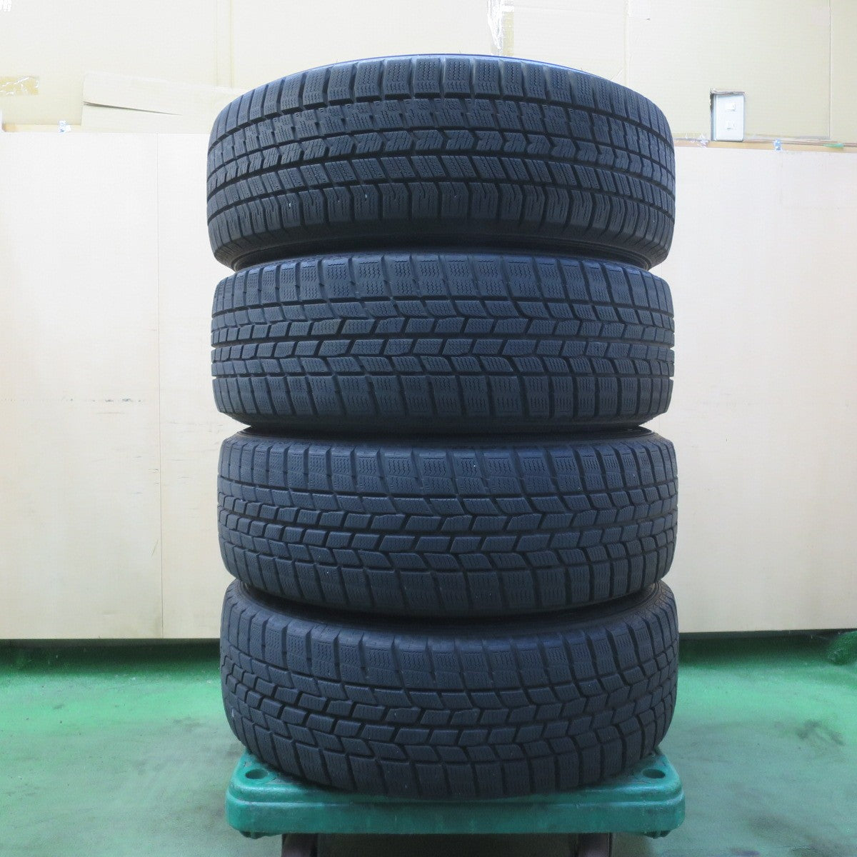 バリ溝!23年!キレイ!9分★スタッドレス 215/60R17 グッドイヤー アイス ナビ8 ナビ6 ravrion RS01 ラブリオン 17インチ PCD114.3/5H★6040803イス