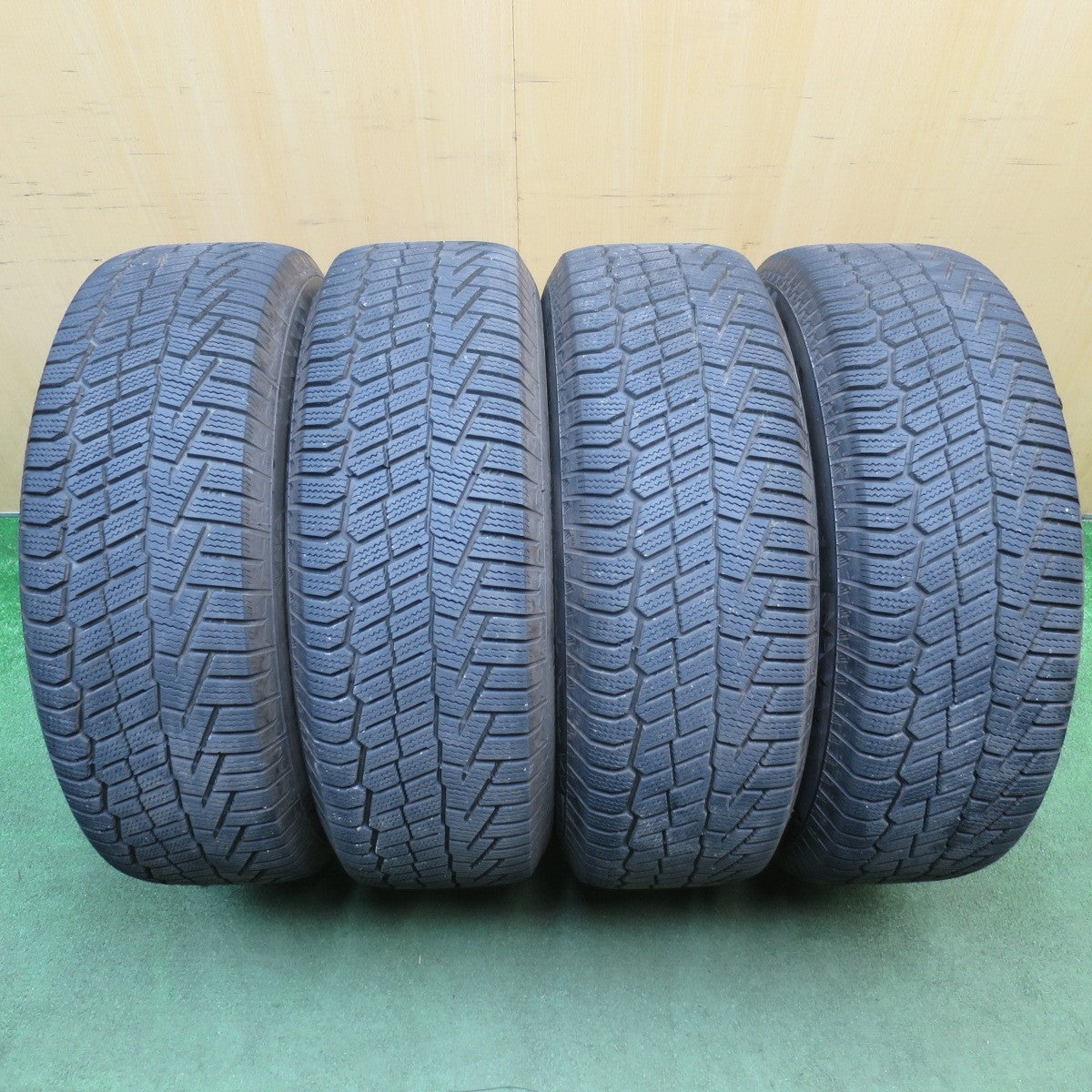 バリ溝!23年!キレイ!9.5分★スタッドレス 225/65R17 コンチネンタル ノースコンタクト NC6 X CROSS SPEED PREMIUM クロススピード プレミアム 17インチ PCD114.3/5H★6051909NJス