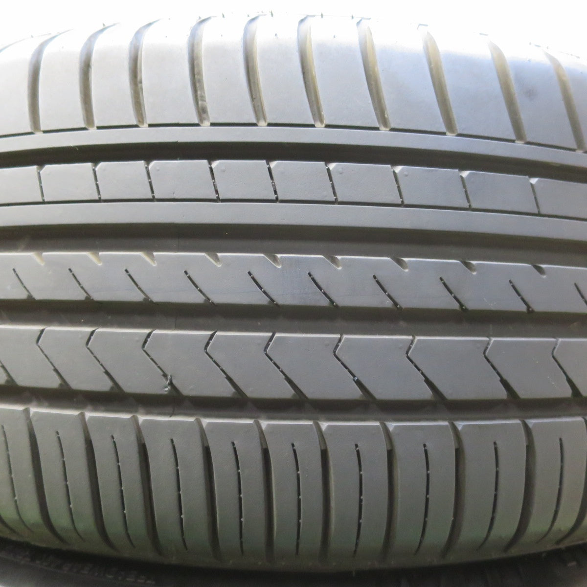 バリ溝!23年!キレイ!ほぼ10分★235/50R18 ウィンラン R330 MANARAY SPORT マナレイ スポーツ 18インチ PCD114.3/5H★5052905イノ
