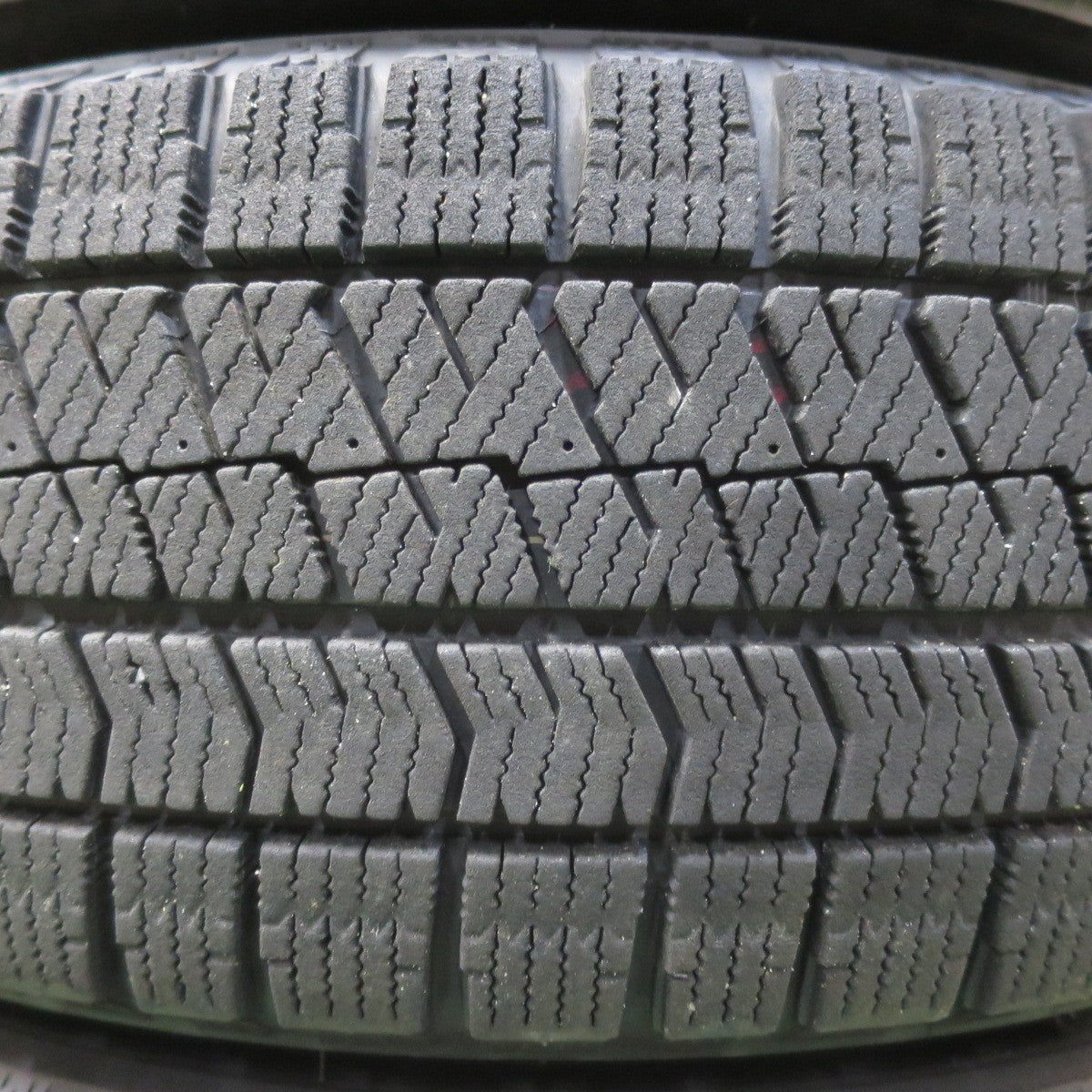 バリ溝!22年!8.5分★スタッドレス 185/60R15 ブリヂストン ブリザック VRX2 BALMINUM バルミナ 15インチ PCD100/4H★5042505イス