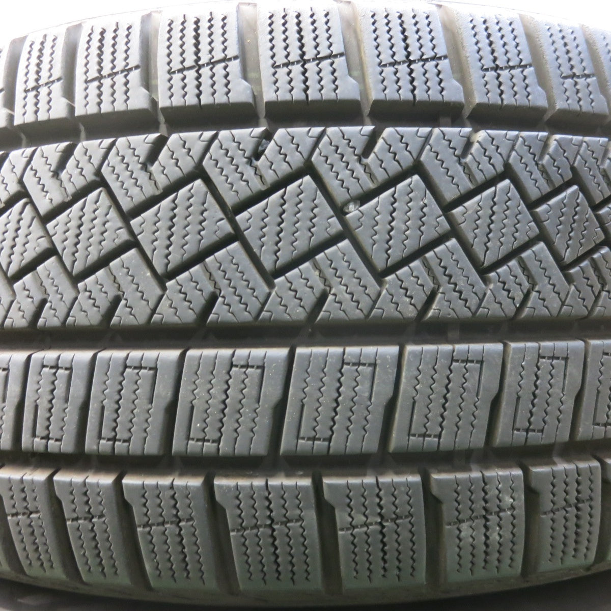 バリ溝!22年!キレイ!9分★BMW MINI 等 MAK OXFORD 225/55R17 スタッドレス ピレリ アイスゼロ アシンメトリコ オクスフォード 17インチ PCD112/5H★5100601SKス