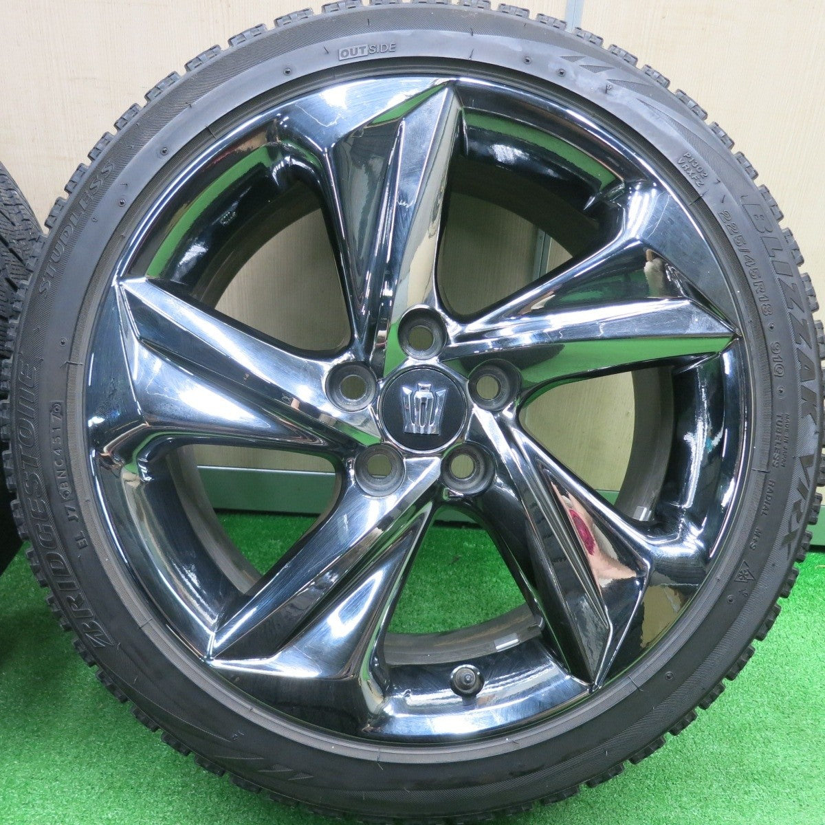 4本価格★トヨタ 220系 クラウン RS アドバンス 純正 225/45R18 スタッドレス ブリヂストン VRX PCD114.3/5H★4102703HAス