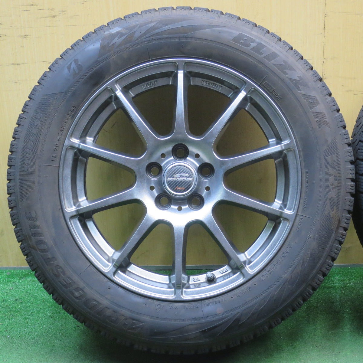 バリ溝!23年!キレイ!9分★インプレッサ 等 205/60R16 スタッドレス ブリヂストン ブリザック VRX2 SCHNEIDER ATECH シュナイダー 16インチ PCD100/5H★5093006NJス