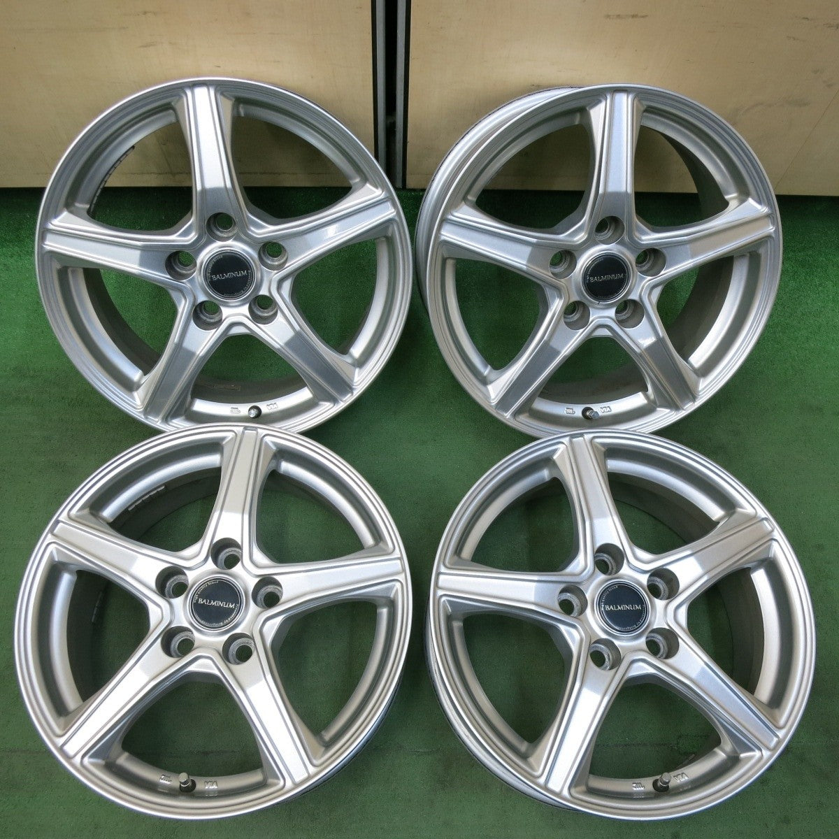 キレイ☆BALMINUM バルミナ 16インチ ホイール 16×6.5J PCD114.3