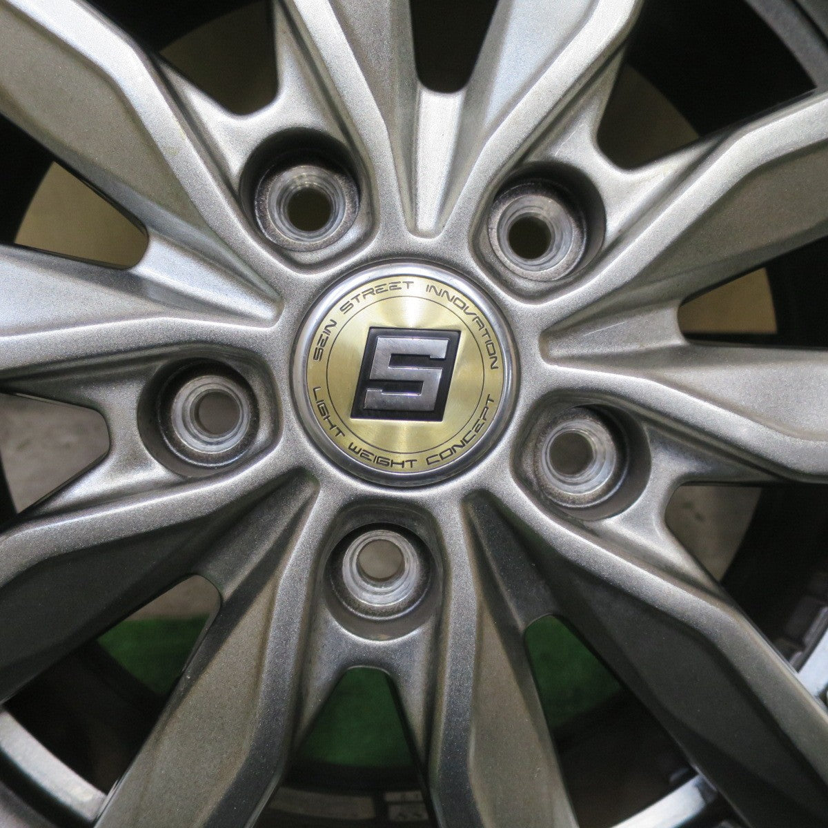 バリ溝!キレイ!9.5分★スタッドレス 195/65R15 トーヨー ガリット G5 SEIN ザイン 15インチ PCD114.3/5H★5091702TTス