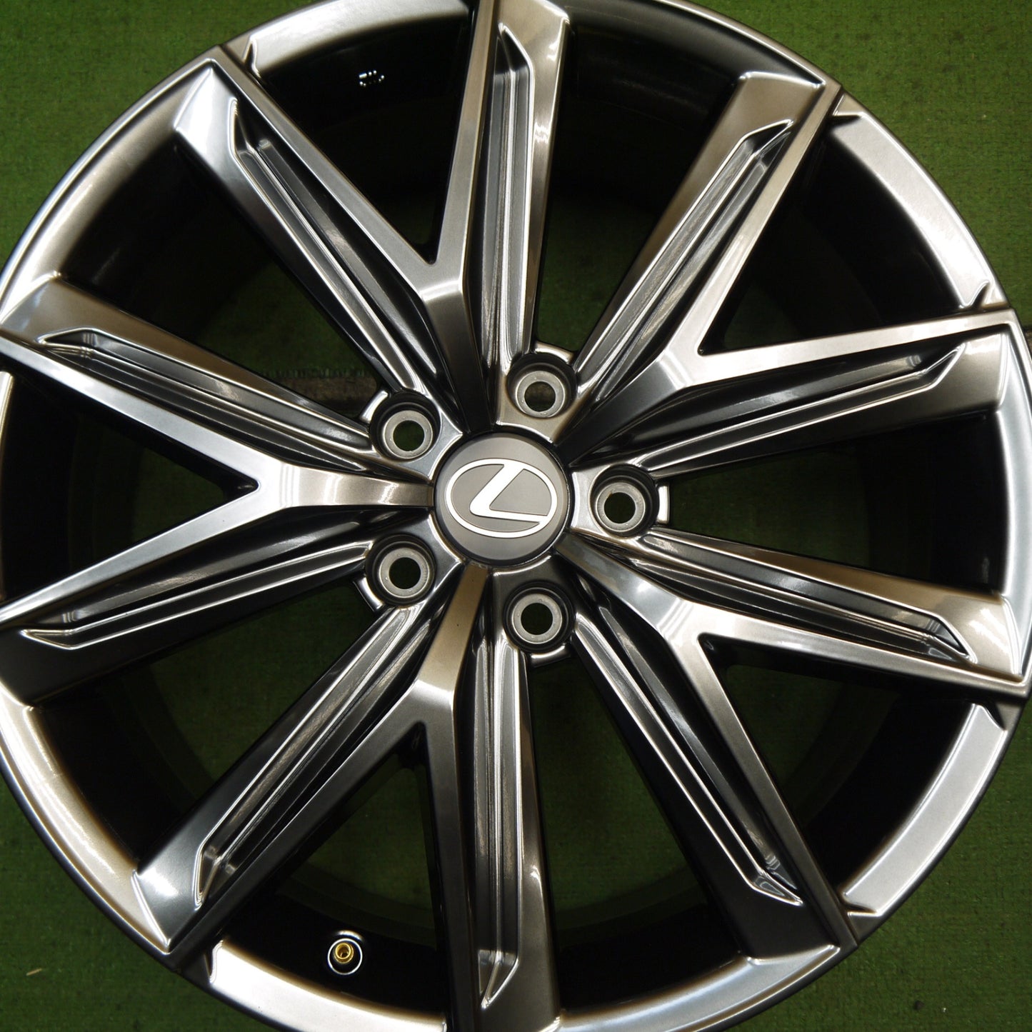 新車外し★レクサス LBX リラックス Relax 純正 ホイール 18インチ 18×7J PCD114.3/5H★5081216Hホ