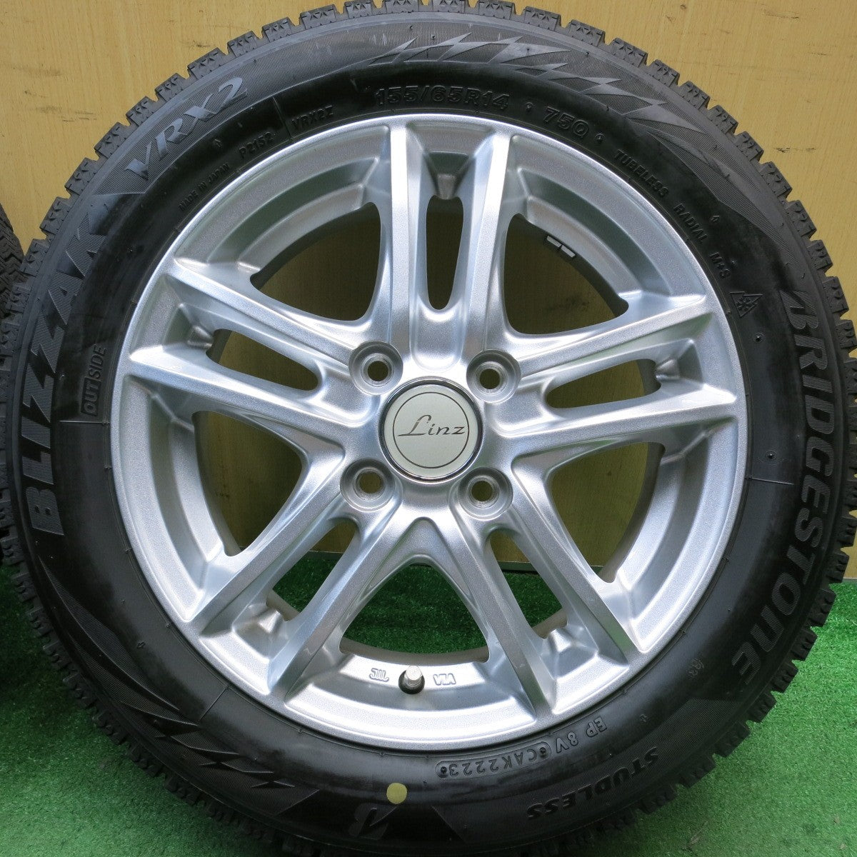 バリ溝!23年!キレイ!9分★スタッドレス 155/65R14 ブリヂストン ブリザック VRX2 Linz 14インチ PCD100/4H★5070507HAス