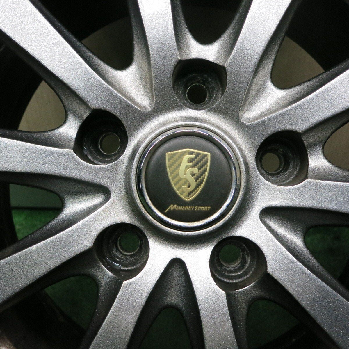 バリ溝!20年!8.5分★スタッドレス 195/65R15 ピレリ アイスアシンメトリコ プラス MANARAY SPORT PCD114.3/5H★4041705TNス