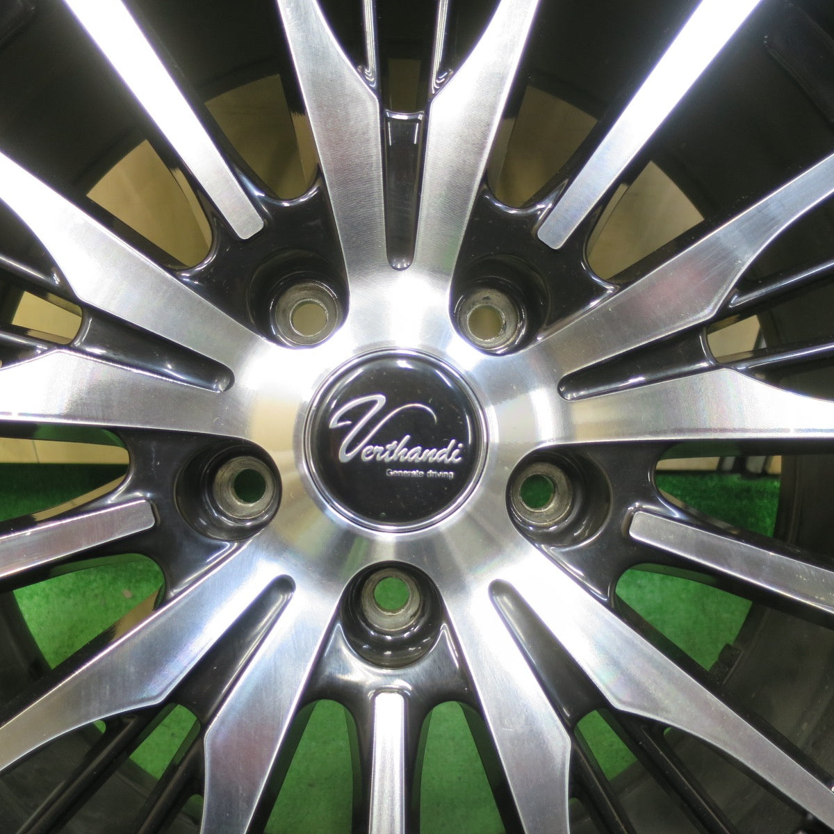 バリ溝!キレイ!ほぼ10分★スタッドレス 225/45R18 ナンカン CORSAFA Verthandi ヴェルザンディ ヴェルサンディ 18インチ PCD114.3/5H★5042104イス