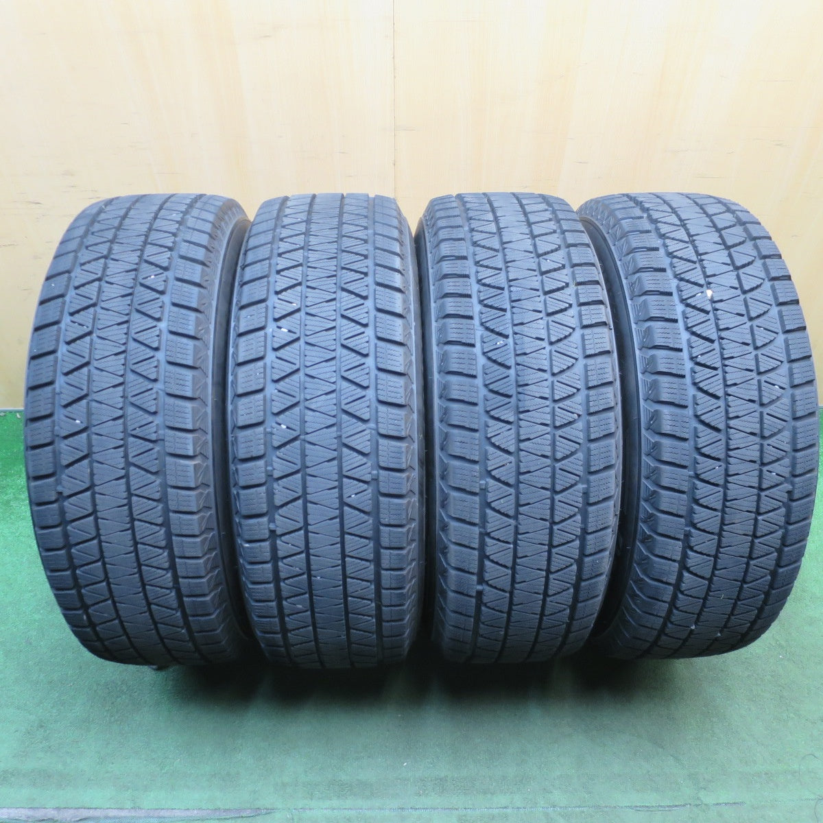 バリ溝!24年!9.5分★スタッドレス 265/65R18 ブリヂストン ブリザック DM-V3 BAREROCK BISON KOSEI ベアロック バイソン 18インチ PCD139.7/6H★6051906NJス