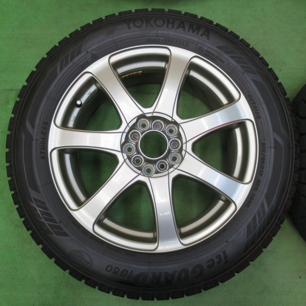 バリ溝!22年!9.5分★スタッドレス 215/60R17 ヨコハマ アイスガード iG60 社外 アルミ 17インチ PCD 100 114.3/5H マルチ★5010806イス