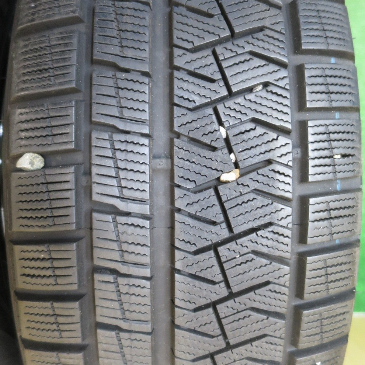 バリ溝!キレイ!8.5分★スタッドレス 225/60R18 ピレリ アイスアシンメトリコ STRANGER ストレンジャー 18インチ PCD114.3/5H★5030708Hス