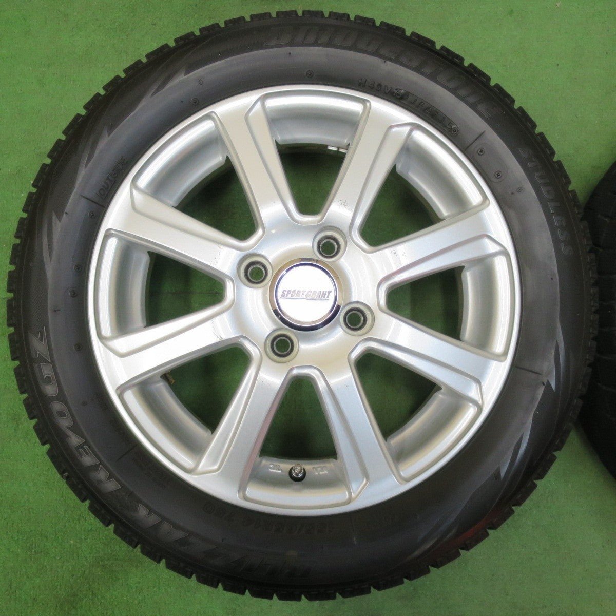 バリ溝!9分★スタッドレス 155/65R14 ブリヂストン ブリザック RERVO GZ SPORTGRAHT 14インチ PCD100/4H★5011606イス