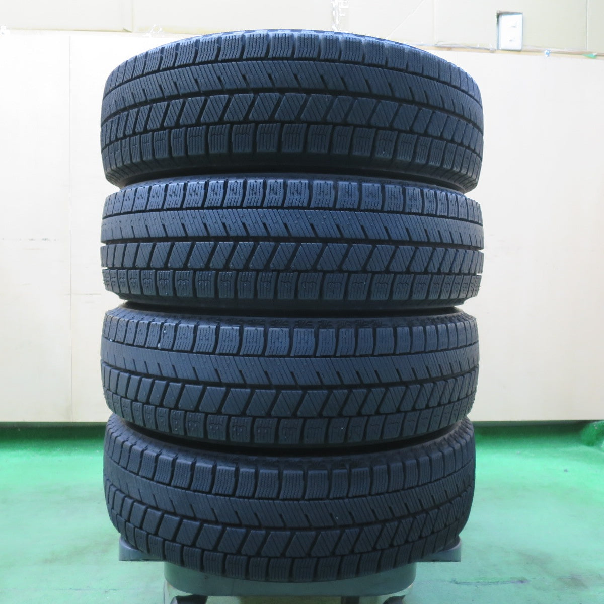 バリ溝!22年!キレイ!ほぼ10分★スタッドレス 155/65R14 ブリヂストン ブリザック VRX3 BALMINUM バルミナ 14インチ PCD100/4H★5042504イス