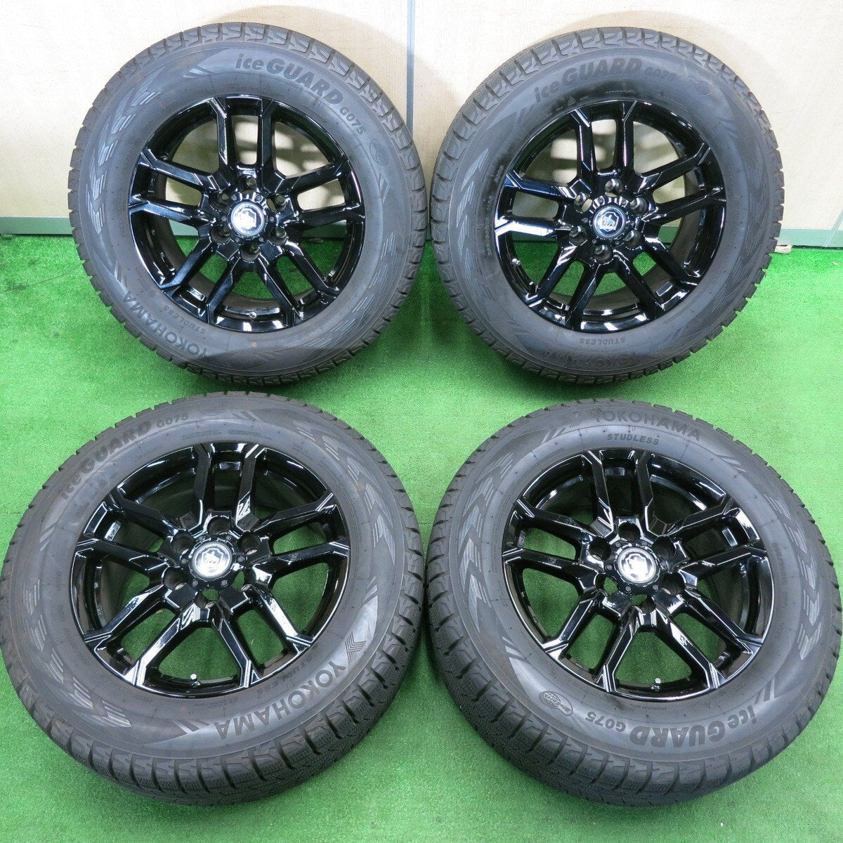 バリ溝!23年!キレイ!9.5分★BAREROCK BISON KOSEI 265/60R18 スタッドレス ヨコハマ アイスガード G075 ベアロック バイソン 光生 PCD139.7/6H★4121809TNス