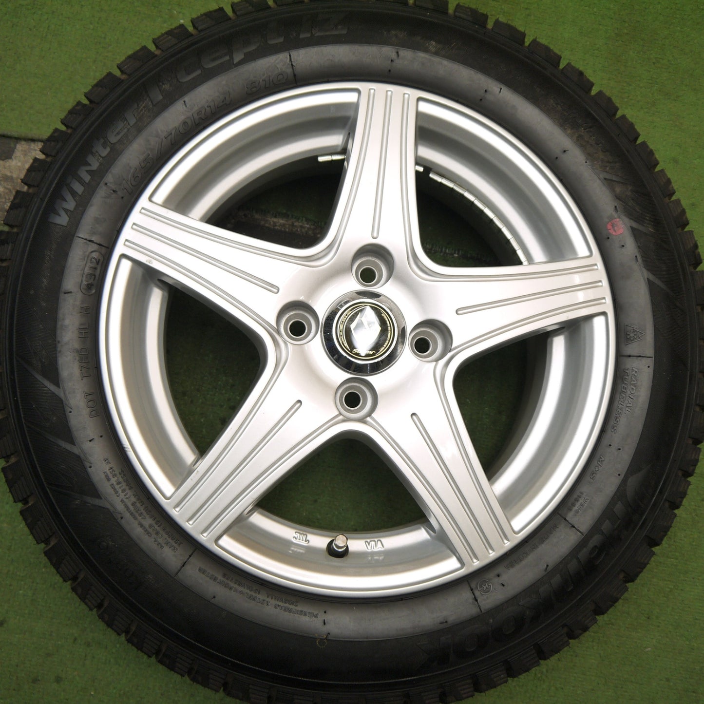 未使用★スタッドレス 165/70R14 ハンコック ウインター アイセプト IZ Staker 14インチ PCD100/4H★5081802Hス