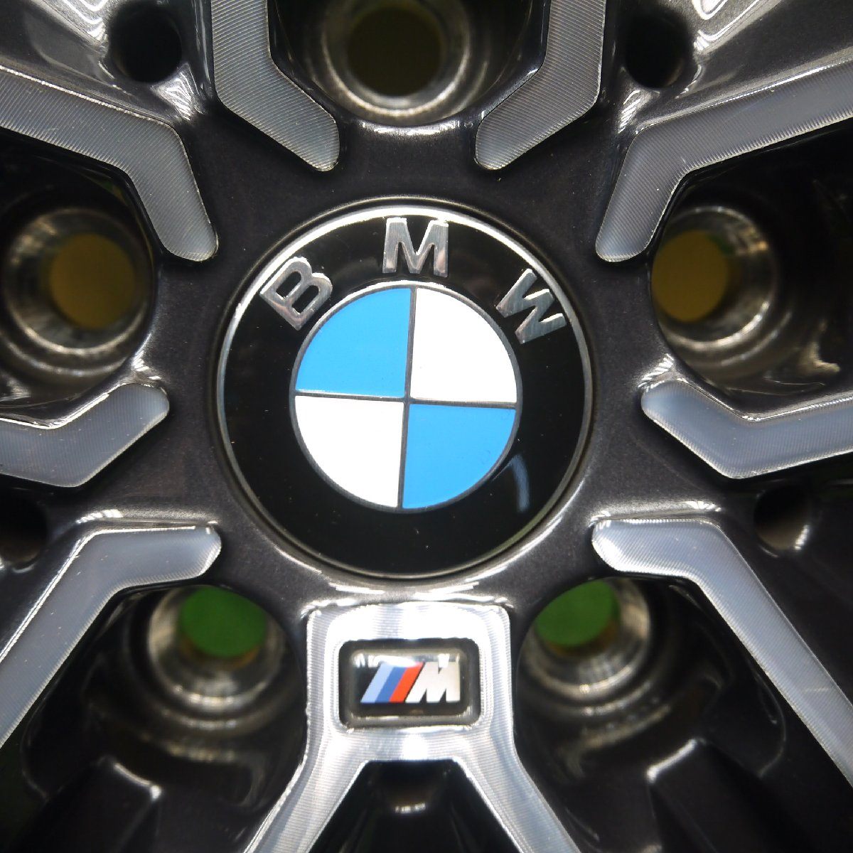 バリ溝!21年!キレイ!★BMW 2シリーズ グランクーペ Mスポーツ 純正 225/40R18 スタッドレス ブリヂストン VRX3★3082803Hス