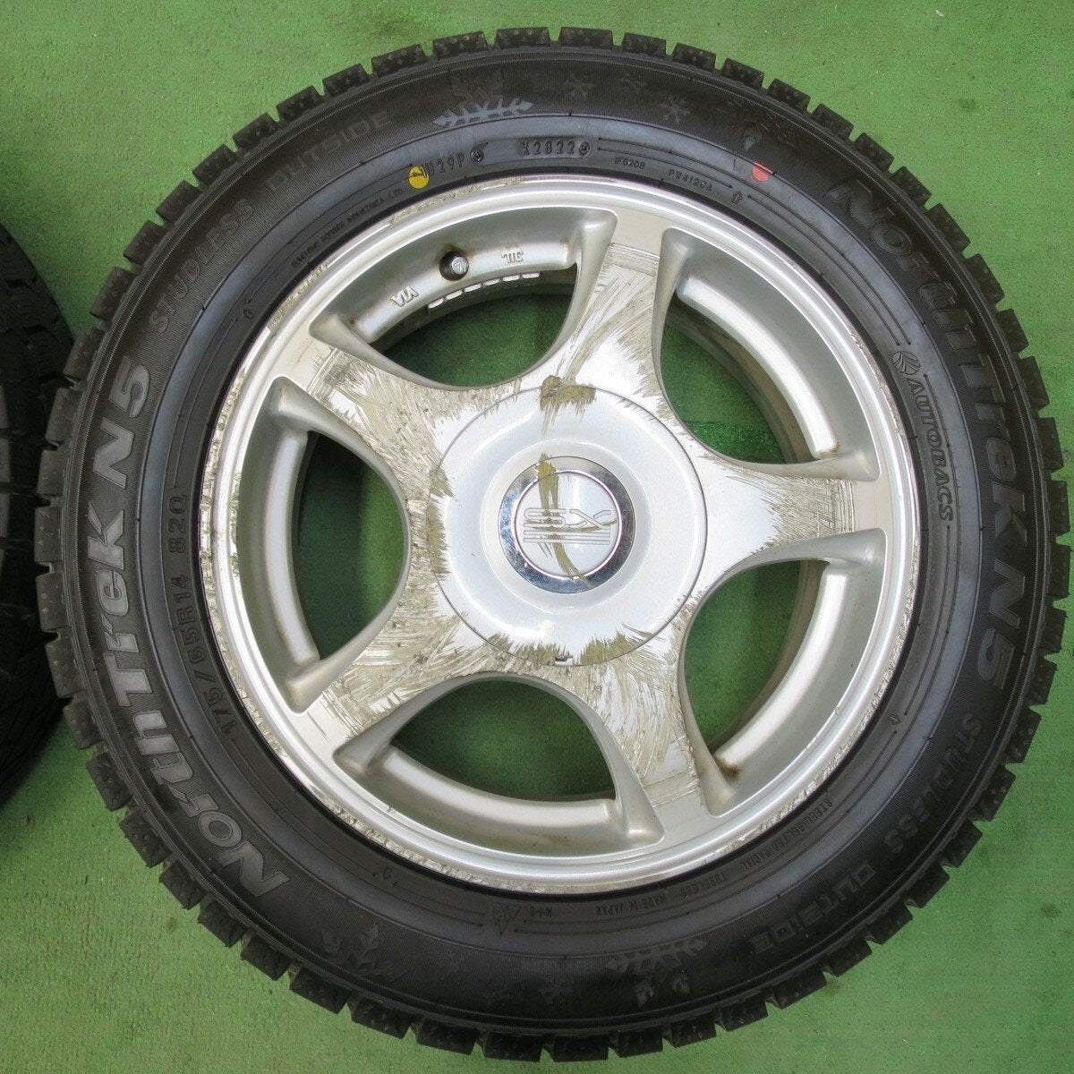 超バリ溝!22年!ほぼ10分★スタッドレス 175/65R14 オートバックス ノーストレック N5 SX-V3 14インチ PCD100 114.3/4H マルチ★5022708イス