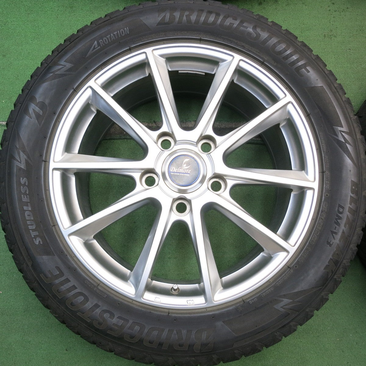 キレイ★レクサス LX 等 285/50R20 スタッドレス ブリヂストン ブリザック DM-V3 Delmore デルモア 20インチ PCD150/5H★5091405HAス
