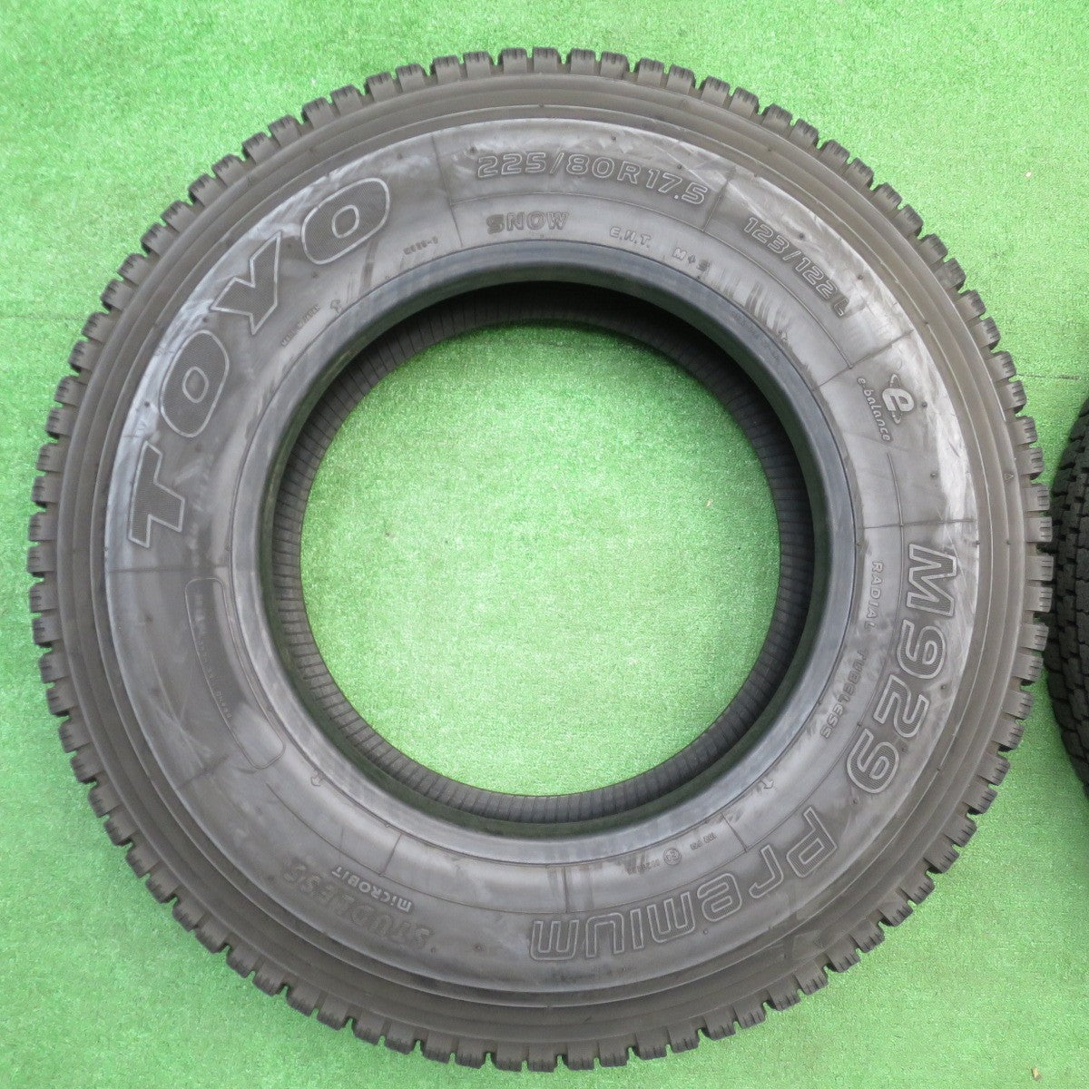 4本価格!22年★トラック タイヤ 225/80R17.5 123/122L スタッドレス トーヨー M929 Premium 17.5インチ★5110901NJスタ