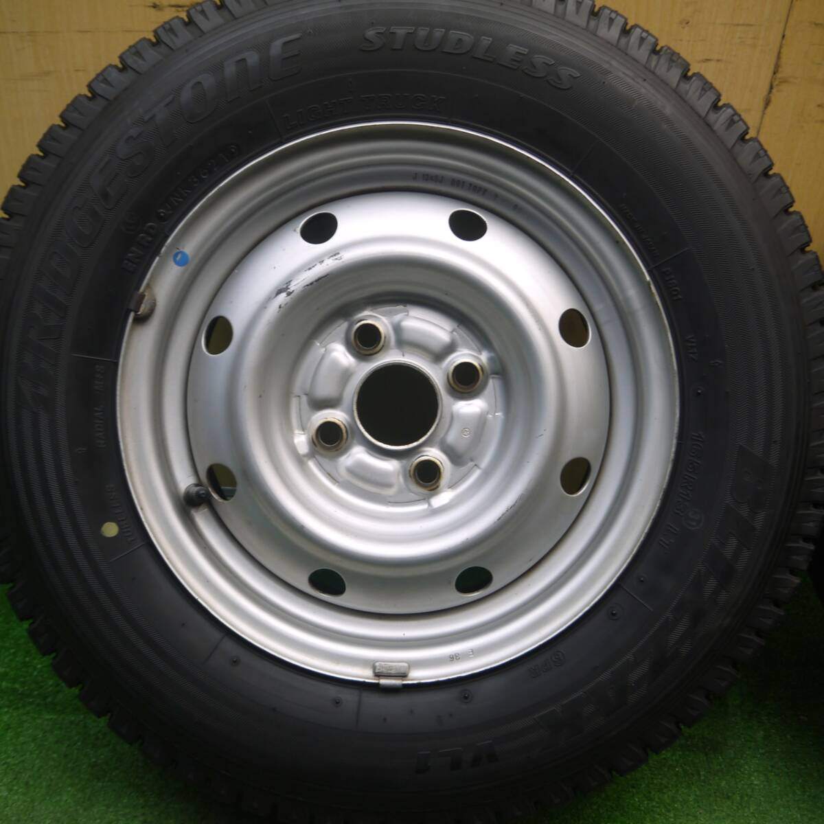 バリ溝!21年!9.5分以上★スタッドレス 165R13 6PR ブリヂストン ブリザック VL1 スチール ホイール 13インチ PCD100/4H★5022509Hス