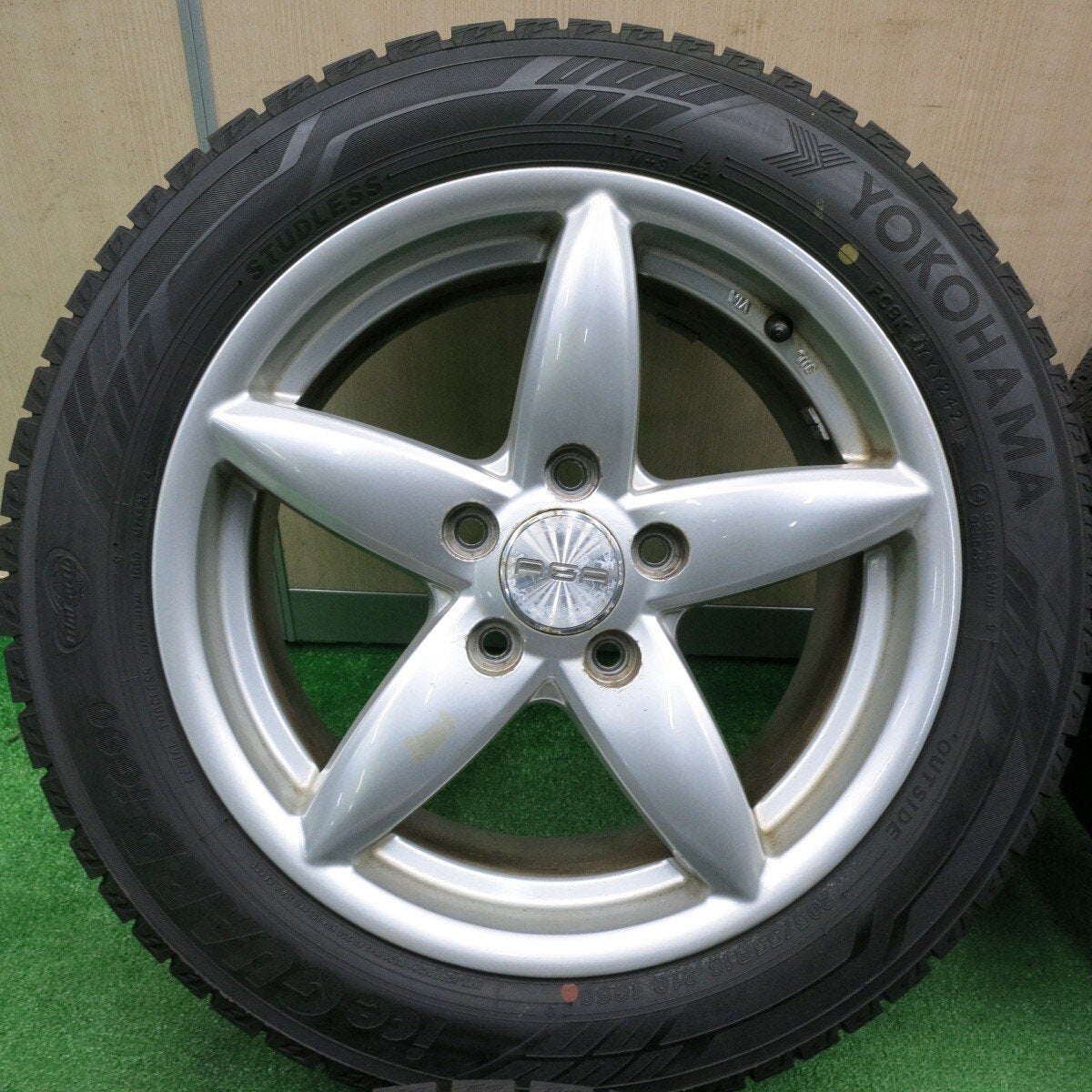 バリ溝!21年!9.5分★ワーゲン等 AGA TARGA 205/55R16 スタッドレス ヨコハマ アイスガード iG60 16インチ PCD112/5H★4112707TNス