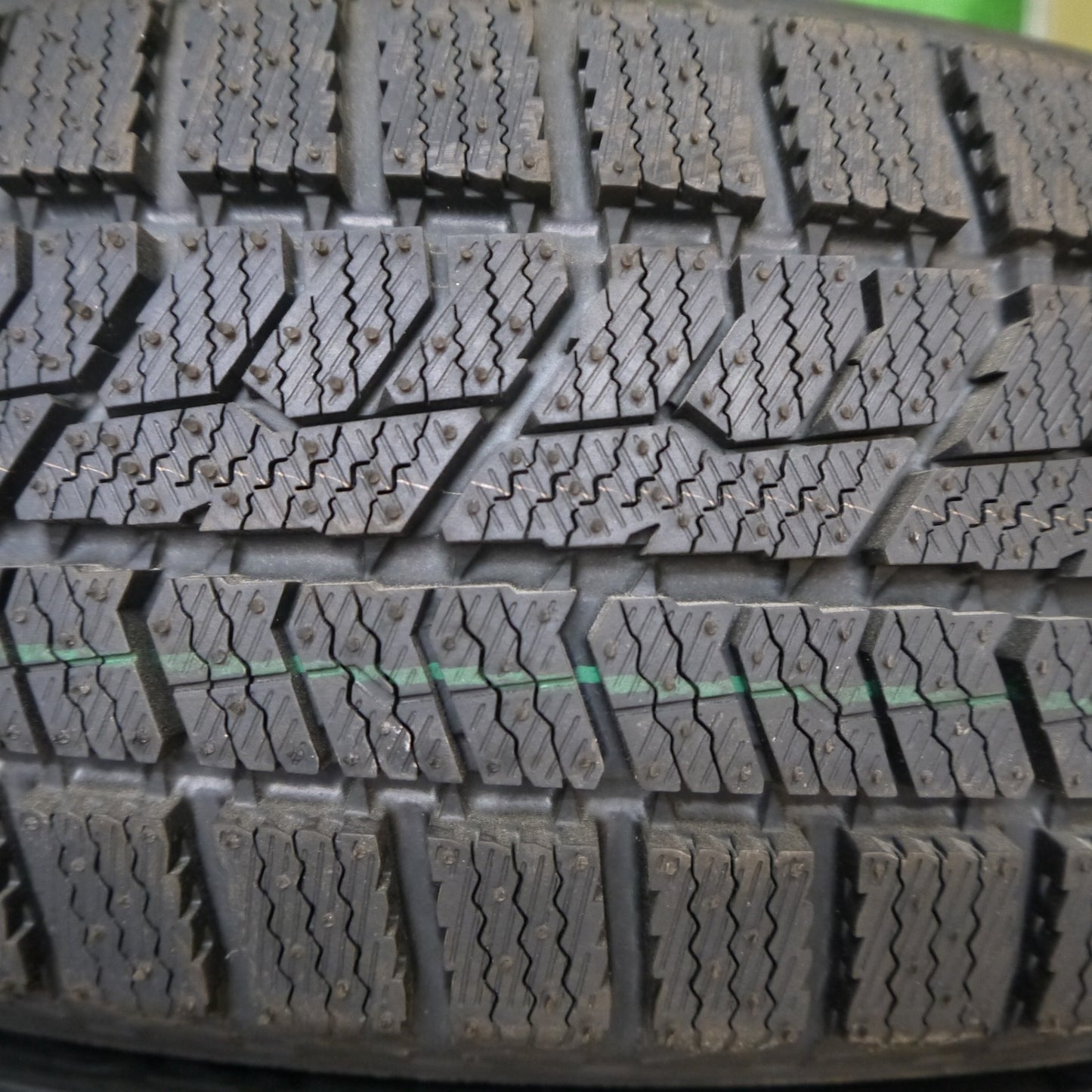 未使用!22年★スタッドレス 165/65R15 トーヨー オブザーブ GIZ2 タイヤ 15インチ タフト デリカ D:2 ソリオ 等★5062707Hスタ