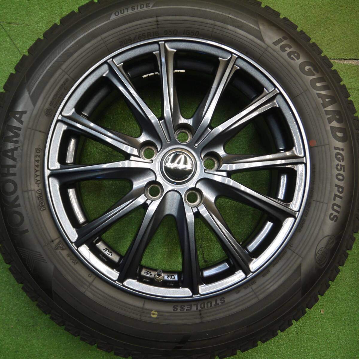 バリ溝!キレイ!9分★スタッドレス 205/65R16 ヨコハマ アイスガード iG50 プラス WAREN ヴァーレン 16インチ PCD114.3/5H★5013114Hス