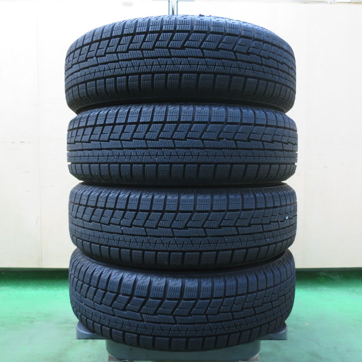 バリ溝!22年!キレイ!ほぼ10分★スタッドレス 155/65R14 ヨコハマ アイスガード iG60 VELVA SPORTZ ヴェルヴァ 14インチ PCD100/4H★5092910イス