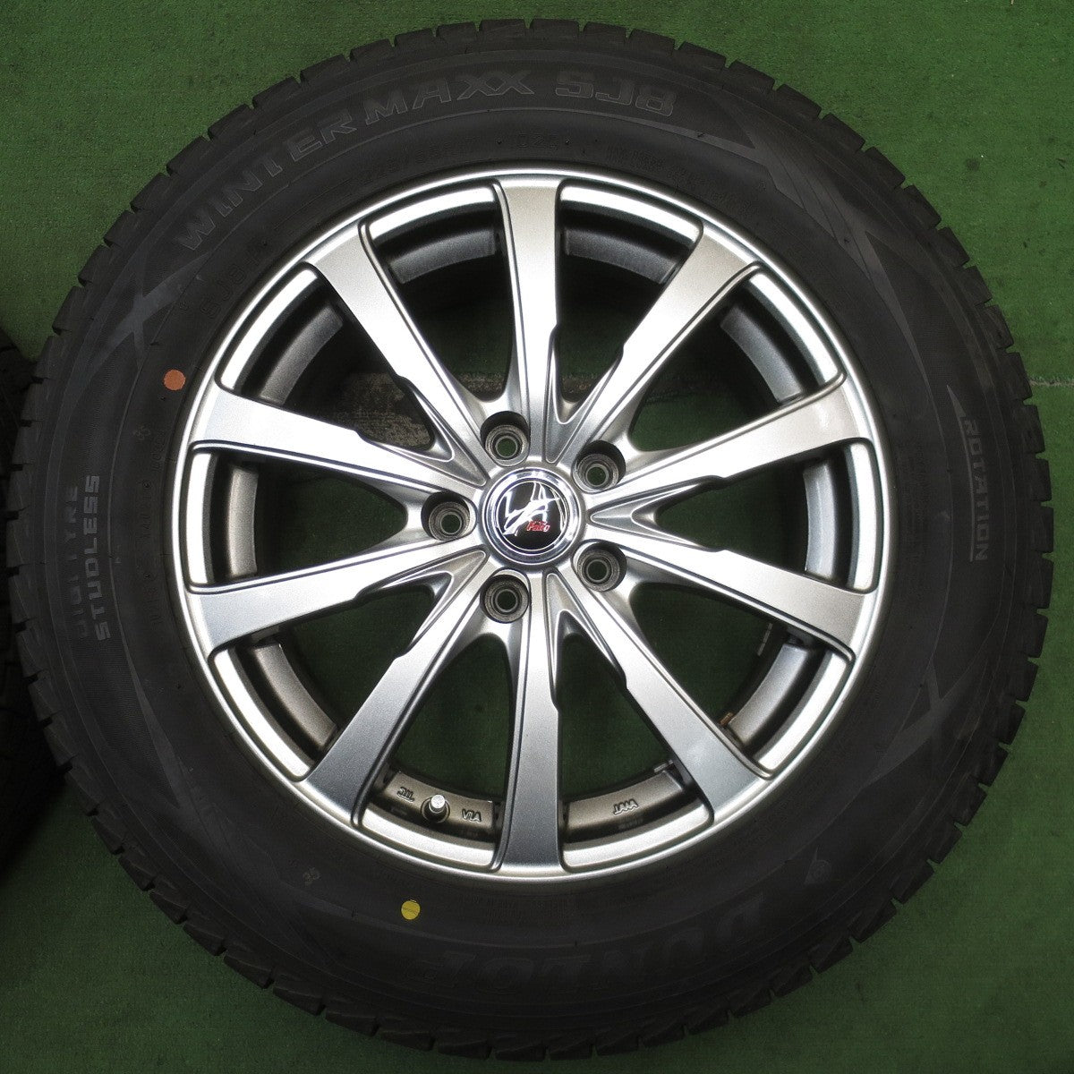 バリ溝!21年!キレイ!9.5分★スタッドレス 225/65R17 ダンロップ ウインターマックス SJ8 Fang ファング 17インチ PCD114.3/5H★5091903NJス