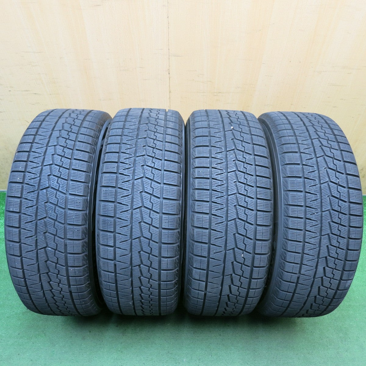 バリ溝!24年!キレイ!9.5分以上◎RAYS VERSUS VV21S 225/55R18 スタッドレス ヨコハマ アイスガード iG70 レイズ ベルサス 18インチ PCD114.3/5H◎6091301HAス