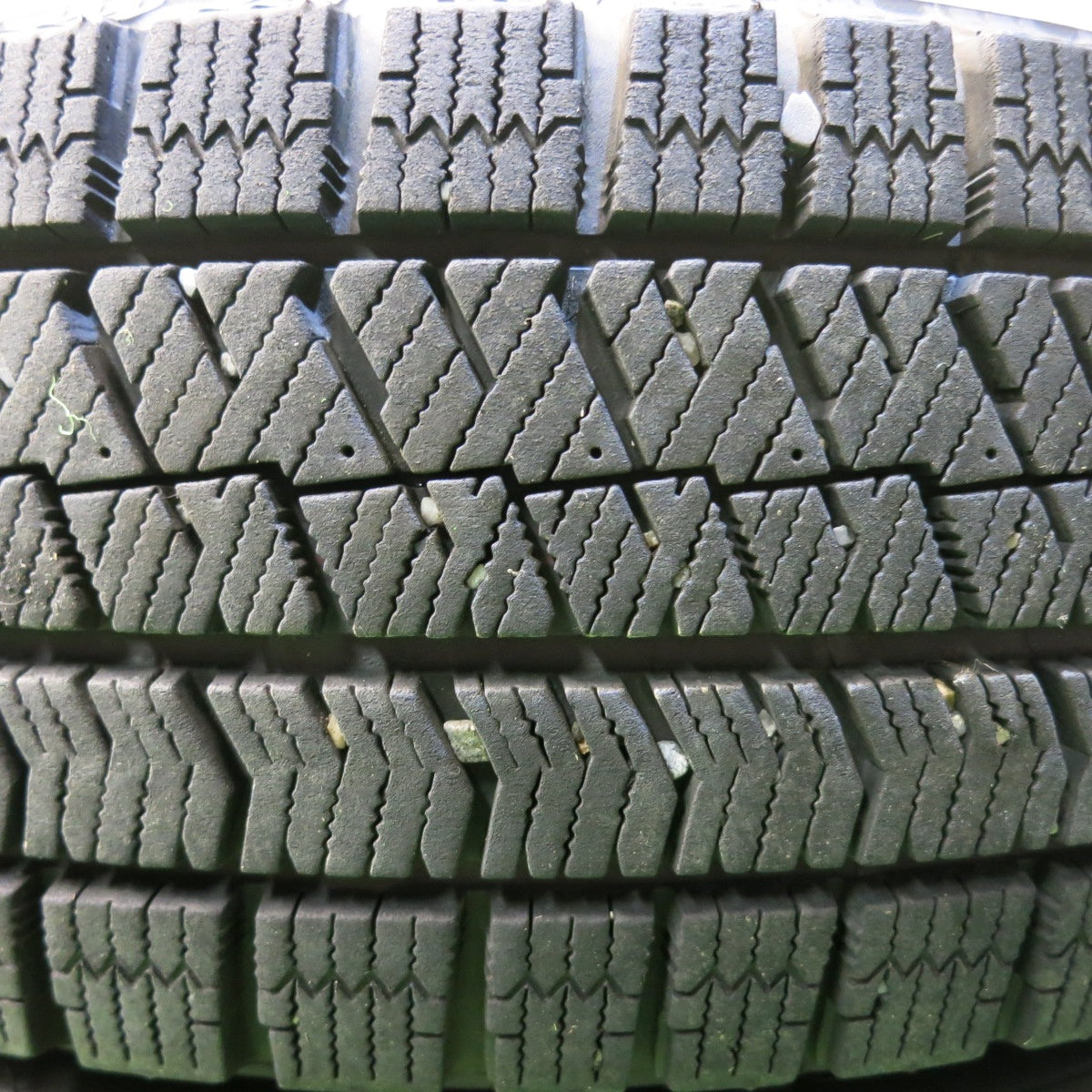 バリ溝!22年!9分★スタッドレス 175/65R14 ブリヂストン ブリザック VRX2 Treffer トレファー 14インチ PCD100/4H★5062705HAス