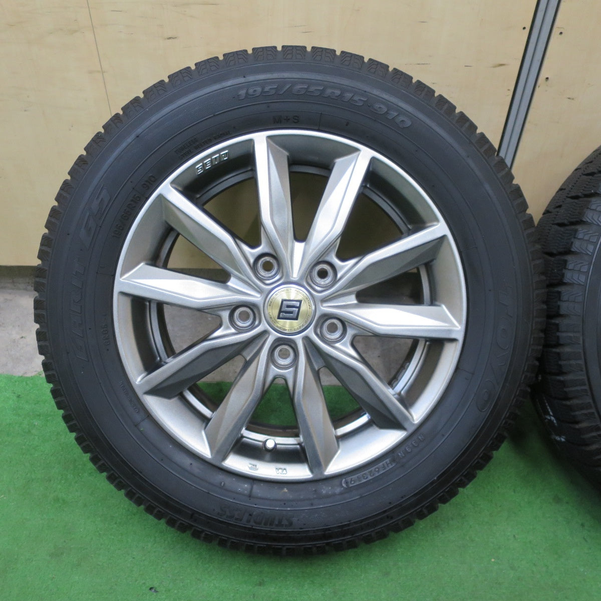 バリ溝!キレイ!9.5分★スタッドレス 195/65R15 トーヨー ガリット G5 SEIN ザイン 15インチ PCD114.3/5H★5091702TTス