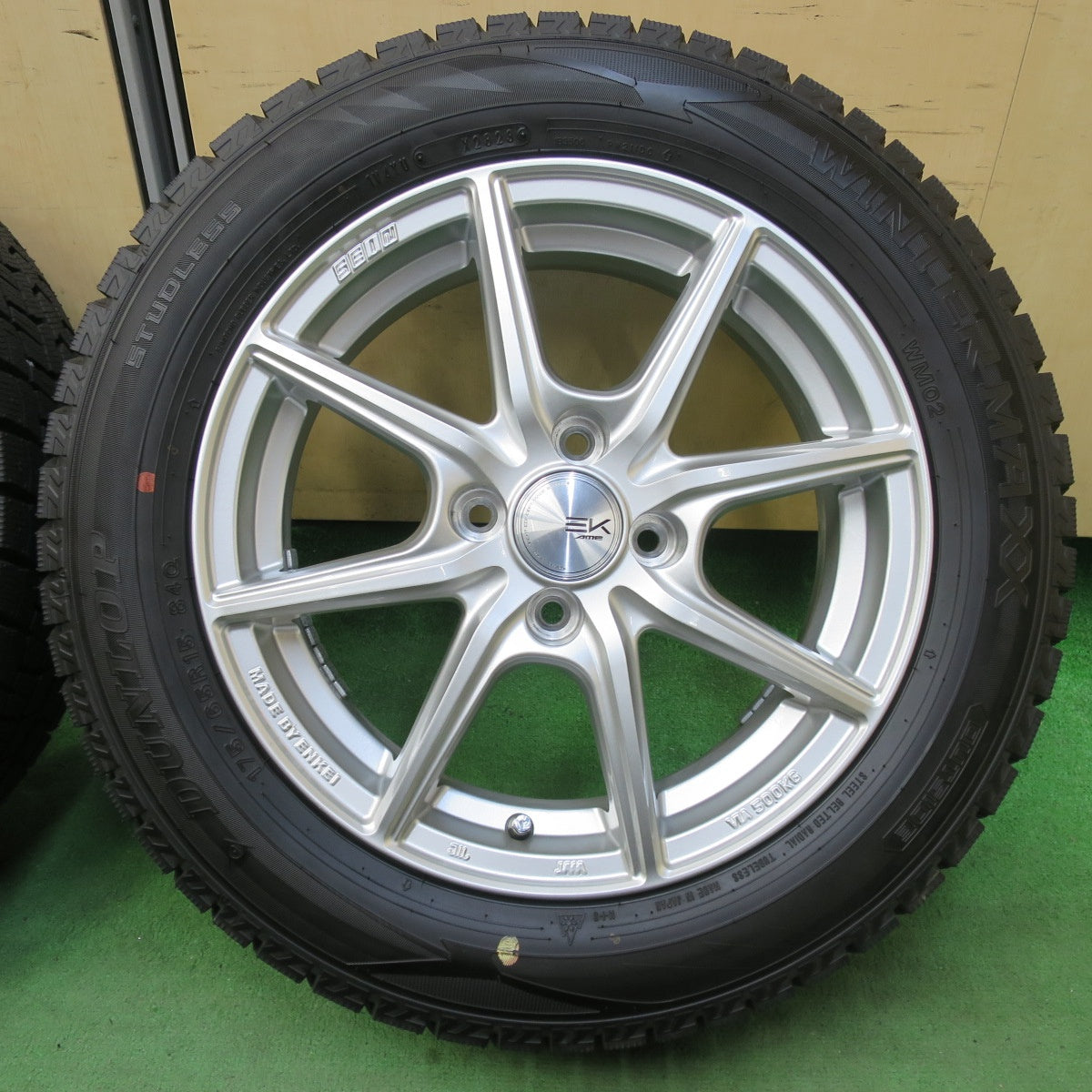 タイヤほぼ未使用!23年!キレイ★スタッドレス 175/65R15 ダンロップ ウインターマックス WM02 SEIN EK AME ENKEI ザイン エンケイ 15インチ PCD100/4H★5042803イス