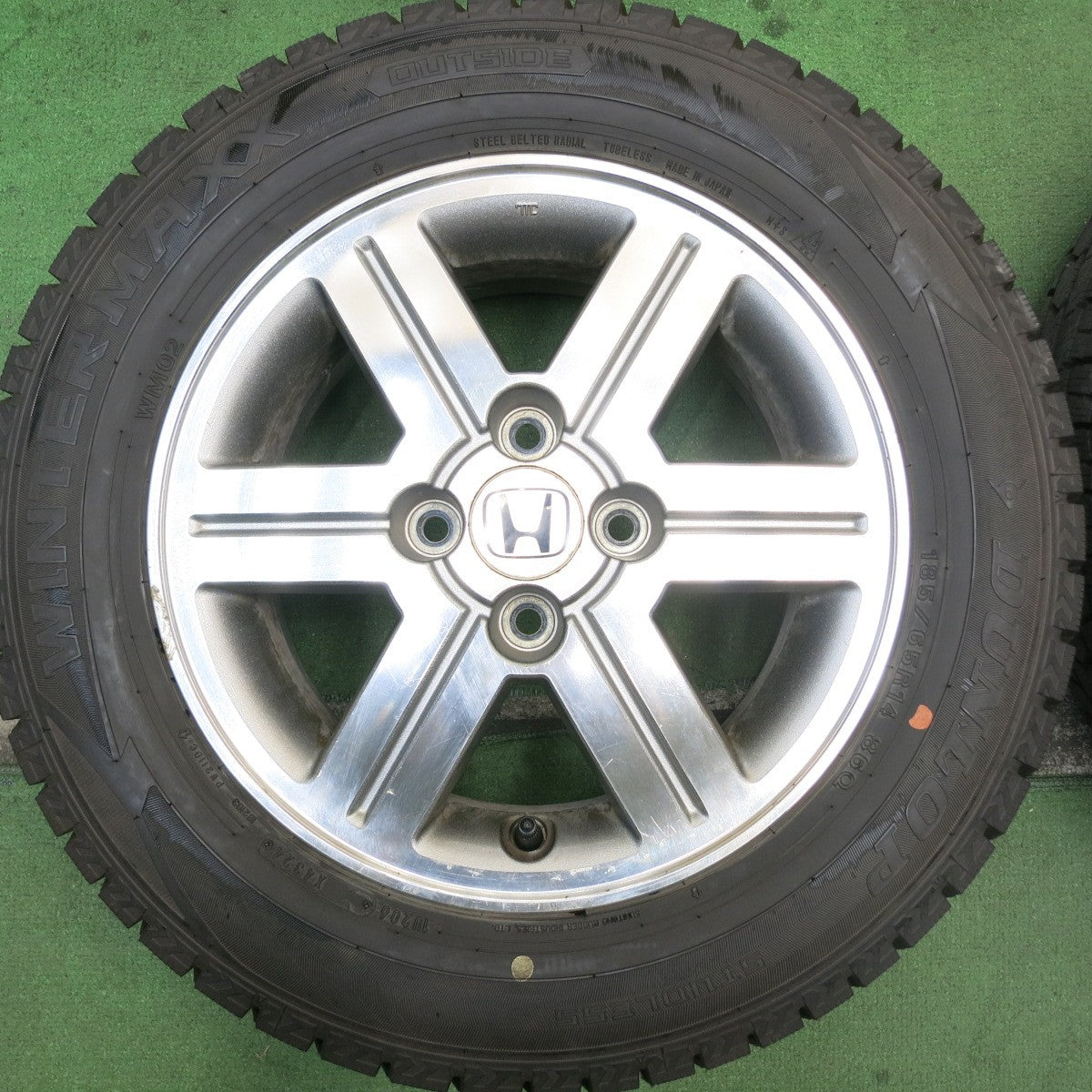 バリ溝!24年!9.5分以上★ホンダ モビリオ 純正 185/65R14 スタッドレス ダンロップ ウインターマックス WM02 14インチ PCD100/4H★5083002HAス