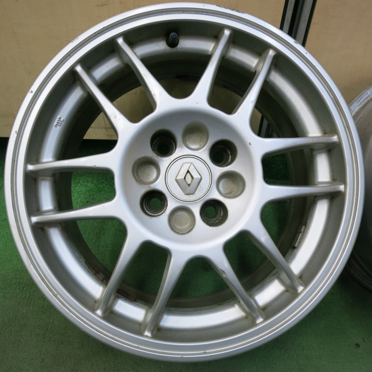 4本価格★ルノー ルーテシア メガーヌ 等 純正 O・Z ホイール 15インチ 15×7J OZ PCD100/4H★5042511SYホ