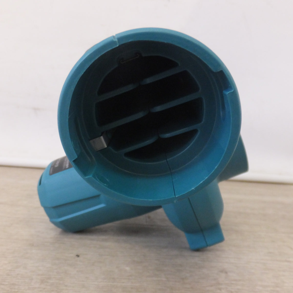 キレイ★マキタ makita 充電式ブロワ UB002G 36V-40V(max) 本体のみ 3.6m3/min★