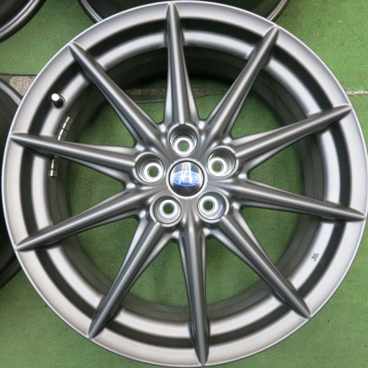 キレイ!付属品付き★スバル BRZ ZD8 トヨタ 86 純正 ホイール 18インチ 18×7.5J PCD100/5H★5082308HAホ