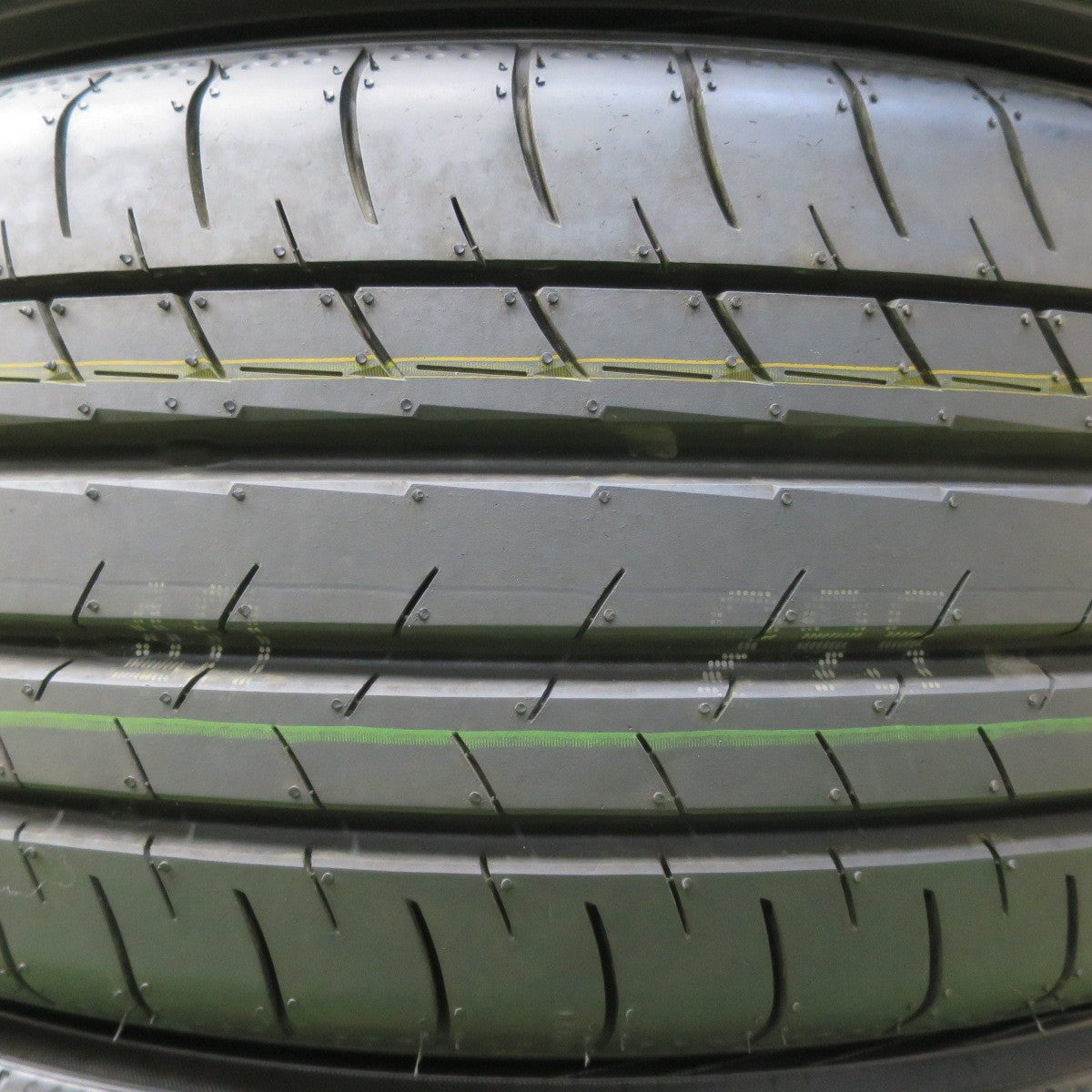新車外し!25年★195/50R19 ヨコハマ BluEarth-GT AE51 AE51J タイヤ 19インチ 60系 プリウス 等★5051003イノタ