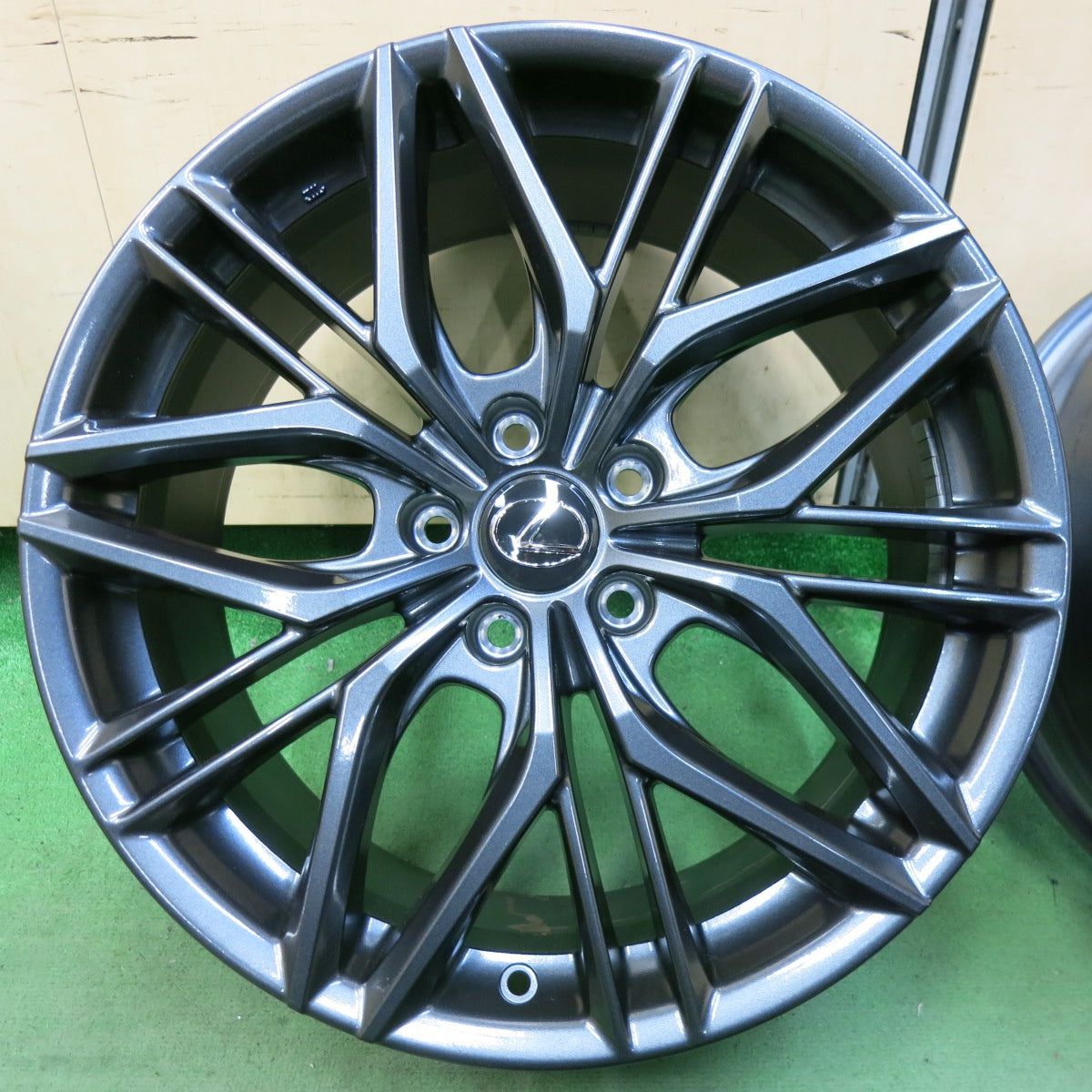 新車外し!付属品付き★レクサス IS 500 Fスポーツ パフォーマンス 純正 ホイール 19インチ 19×8.5J 19×9.5J PCD114.3/5H★5051604SYホ