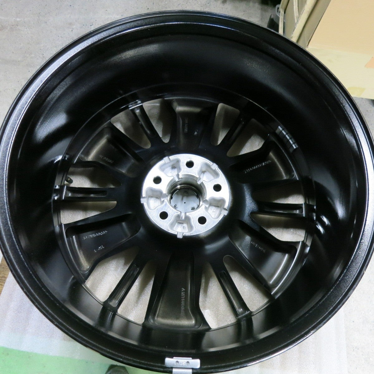 新車外し!1本★三菱 アウトランダー GN0W PHEV エグゼクティブ 純正 ホイール 20インチ 20×8J PCD114.3/5H★5041801SYホ(2)