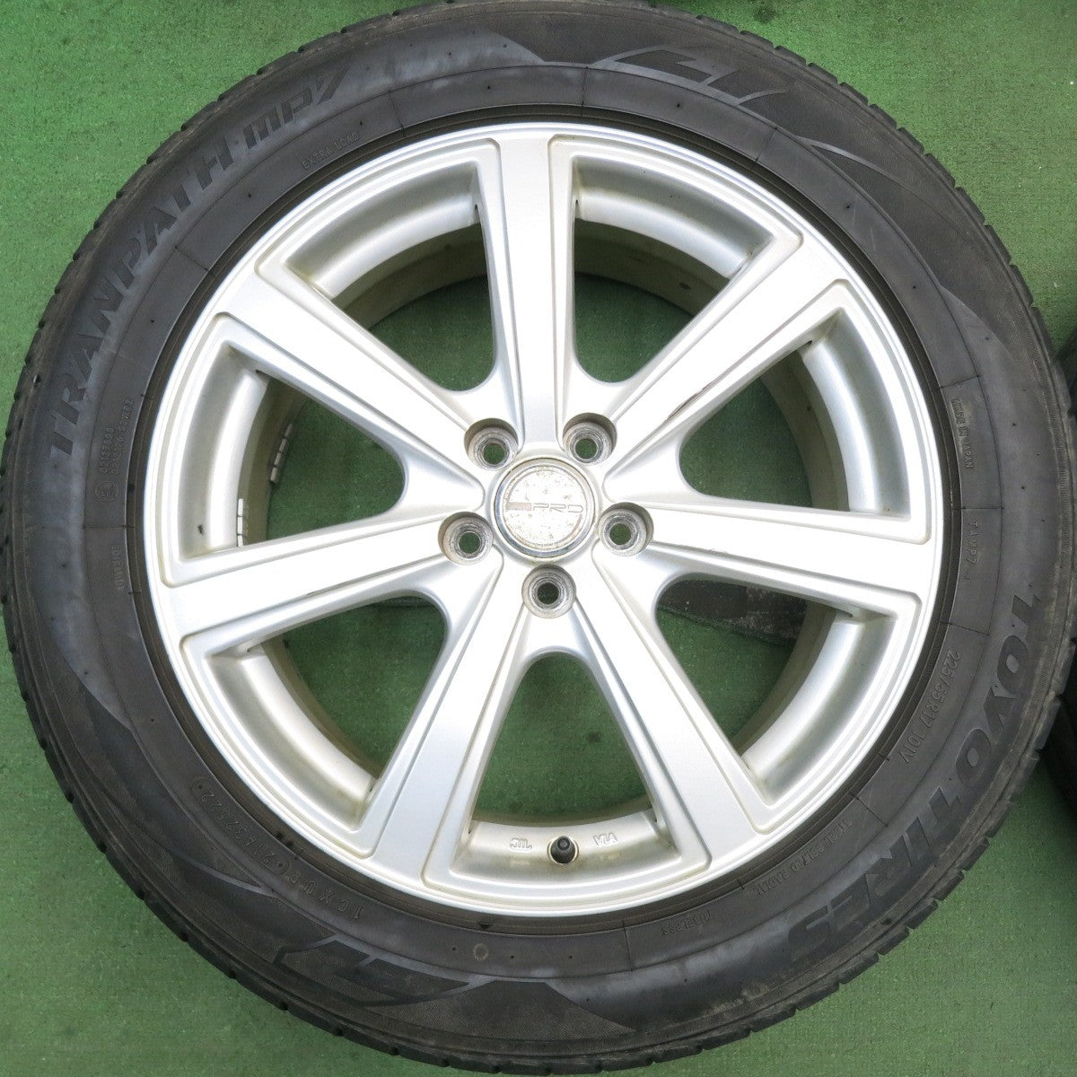 4本価格!22年★フォレスター 等 225/55R17 トーヨー トランパス MP7 PRD 社外 アルミ 17インチ PCD100/5H★5083001HAノ