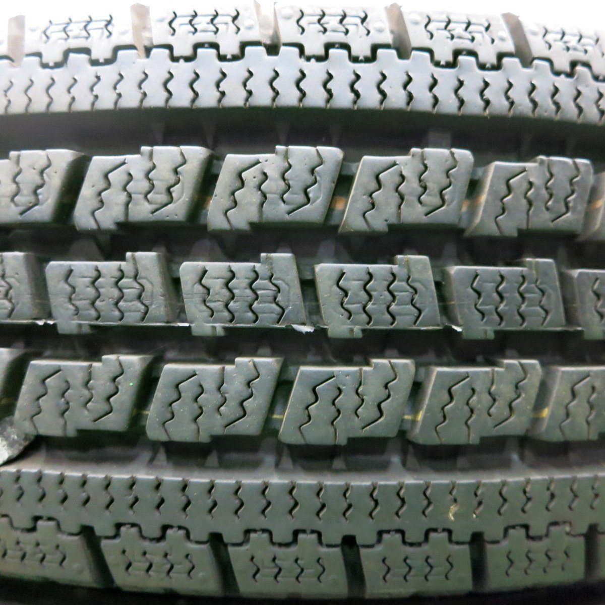4本価格★ボンゴ純正 145R12LT 6PR スタッドレス トーヨー デルベックス 934 スチール ホイール 12インチ★3102005HAス