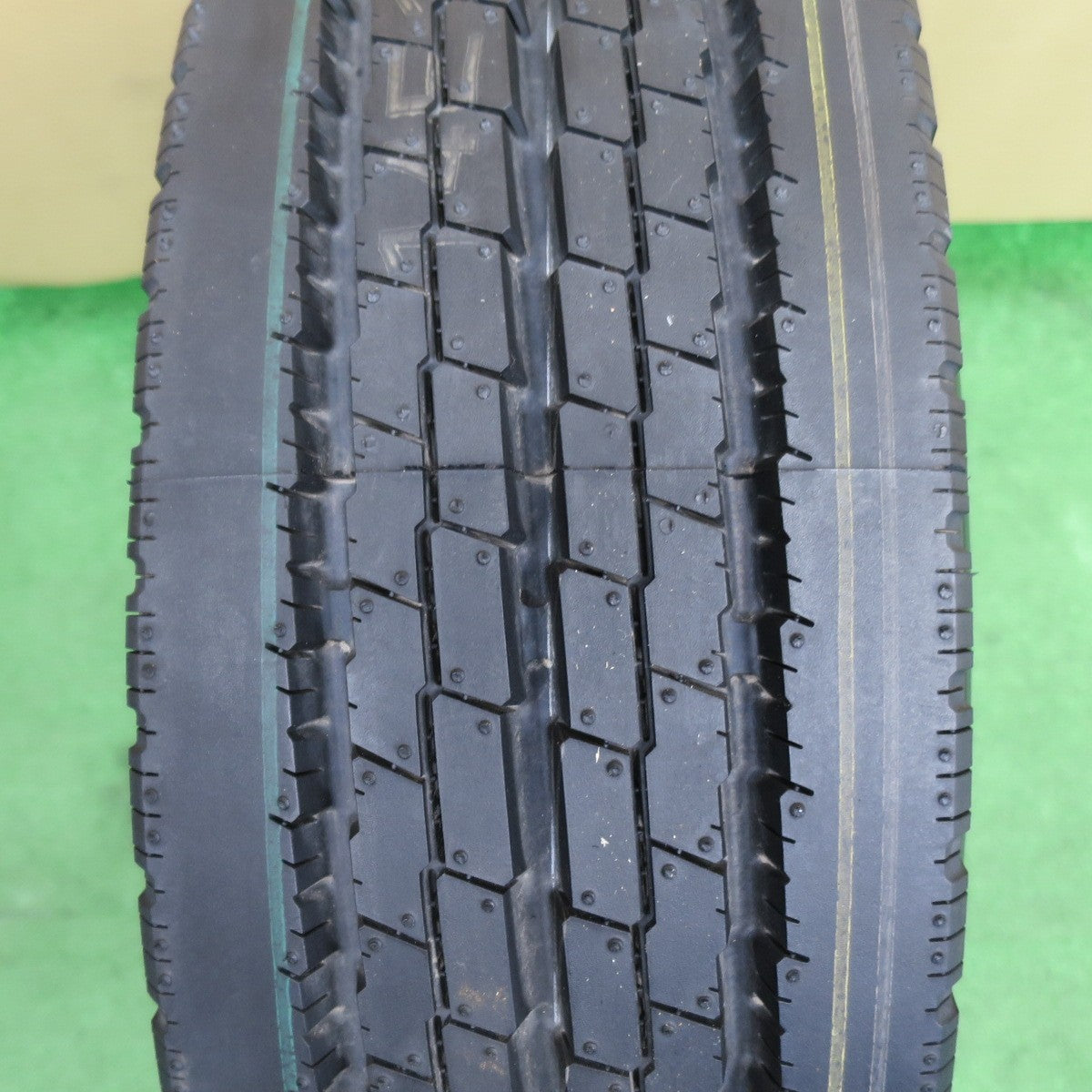 未使用!1本★トラック バス タイヤ 205/85R16 117/115N トーヨー デルベックス M134 DELVEX 16インチ★6032902NKノタ